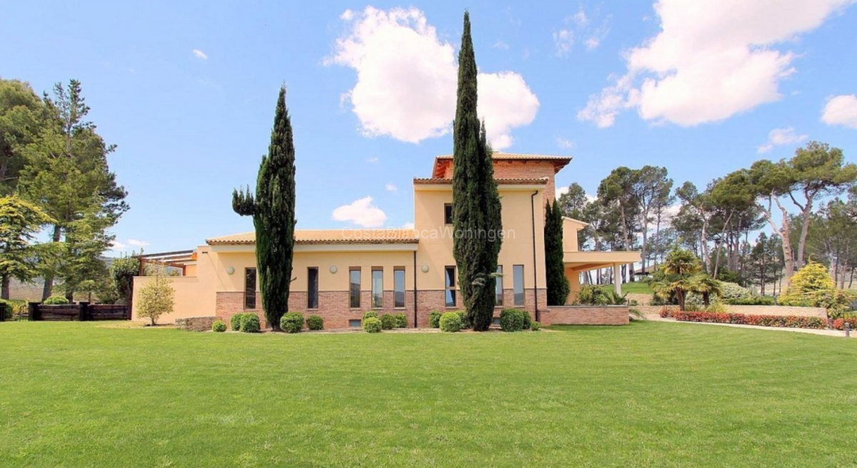 Resale - 6 Bedroom 8 Bathroom Villa in Penàguila - - Alicante Resale - 6 Bedroom 8 Bathroom Villa in Penàguila - - Alicante