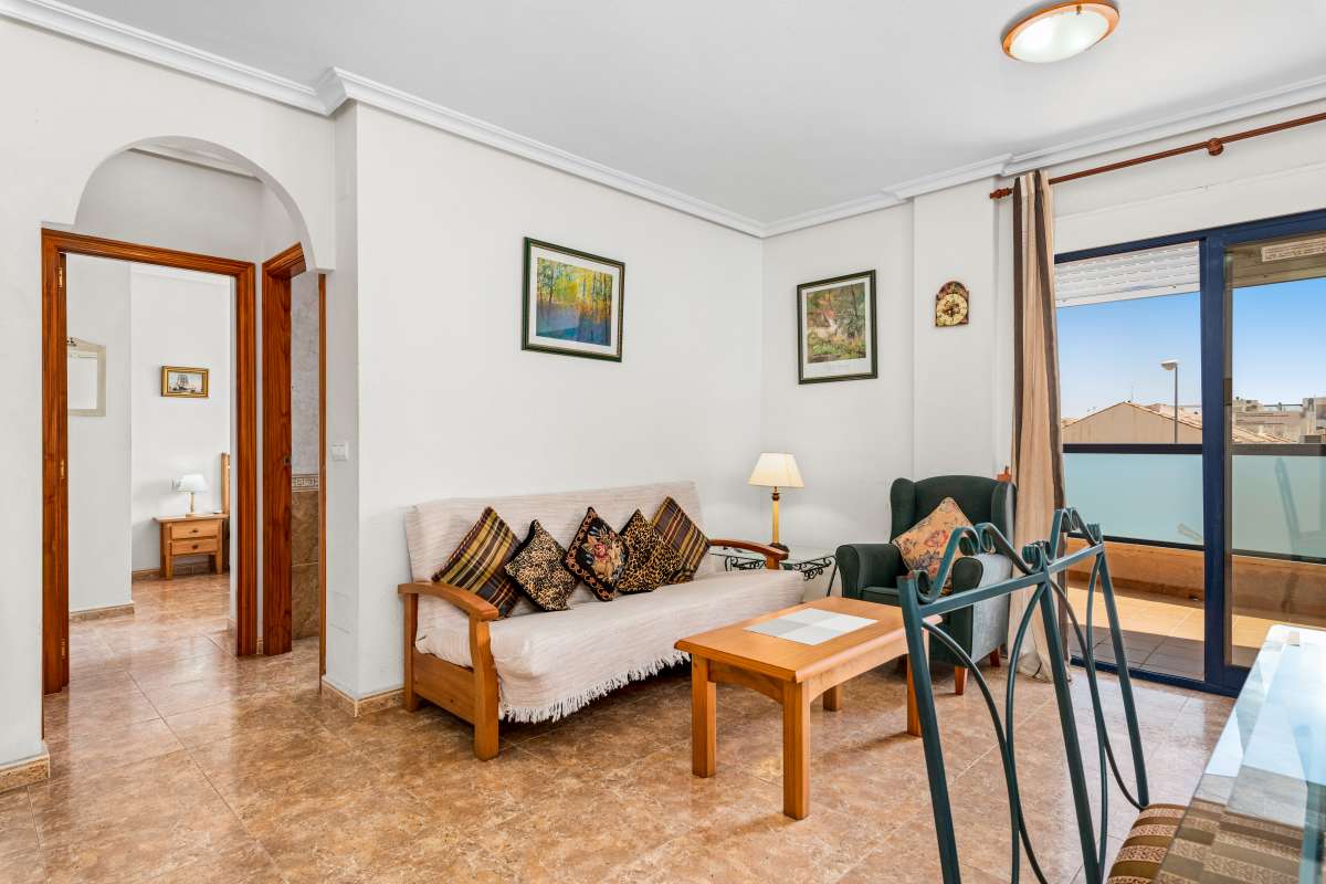 Resale - 2 Bedroom 1 Bathroom Apartment in Dehesa de Campoamor - - Alicante Resale - 2 Bedroom 1 Bathroom Apartment in Dehesa de Campoamor - - Alicante