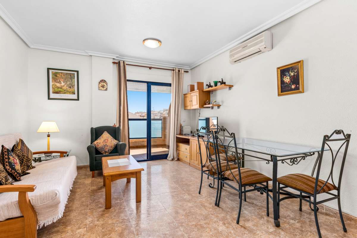 Resale - 2 Bedroom 1 Bathroom Apartment in Dehesa de Campoamor - - Alicante Resale - 2 Bedroom 1 Bathroom Apartment in Dehesa de Campoamor - - Alicante