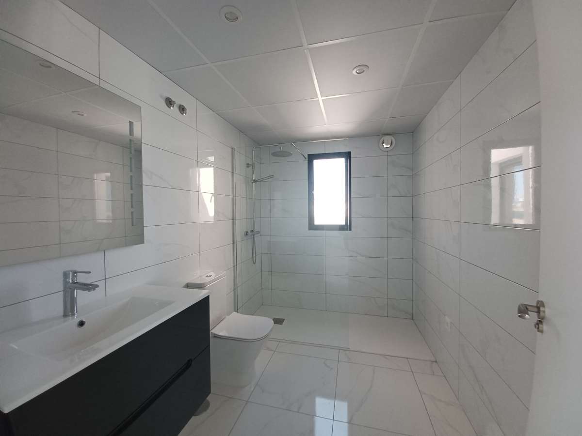 Resale - 5 Bedroom 3 Bathroom Villa in La Veleta - - Alicante Resale - 5 Bedroom 3 Bathroom Villa in La Veleta - - Alicante