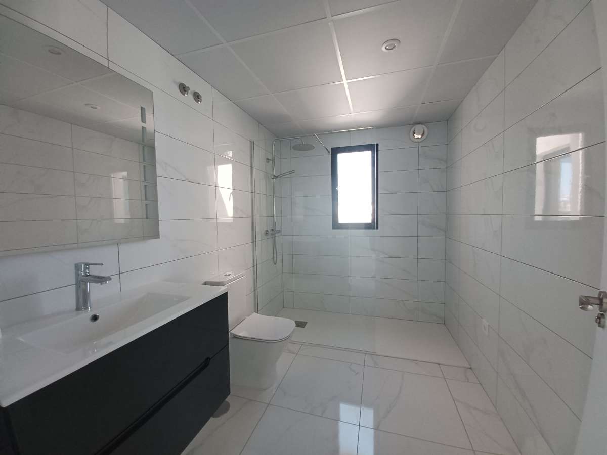 Resale - 5 Bedroom 3 Bathroom Villa in La Veleta - - Alicante Resale - 5 Bedroom 3 Bathroom Villa in La Veleta - - Alicante
