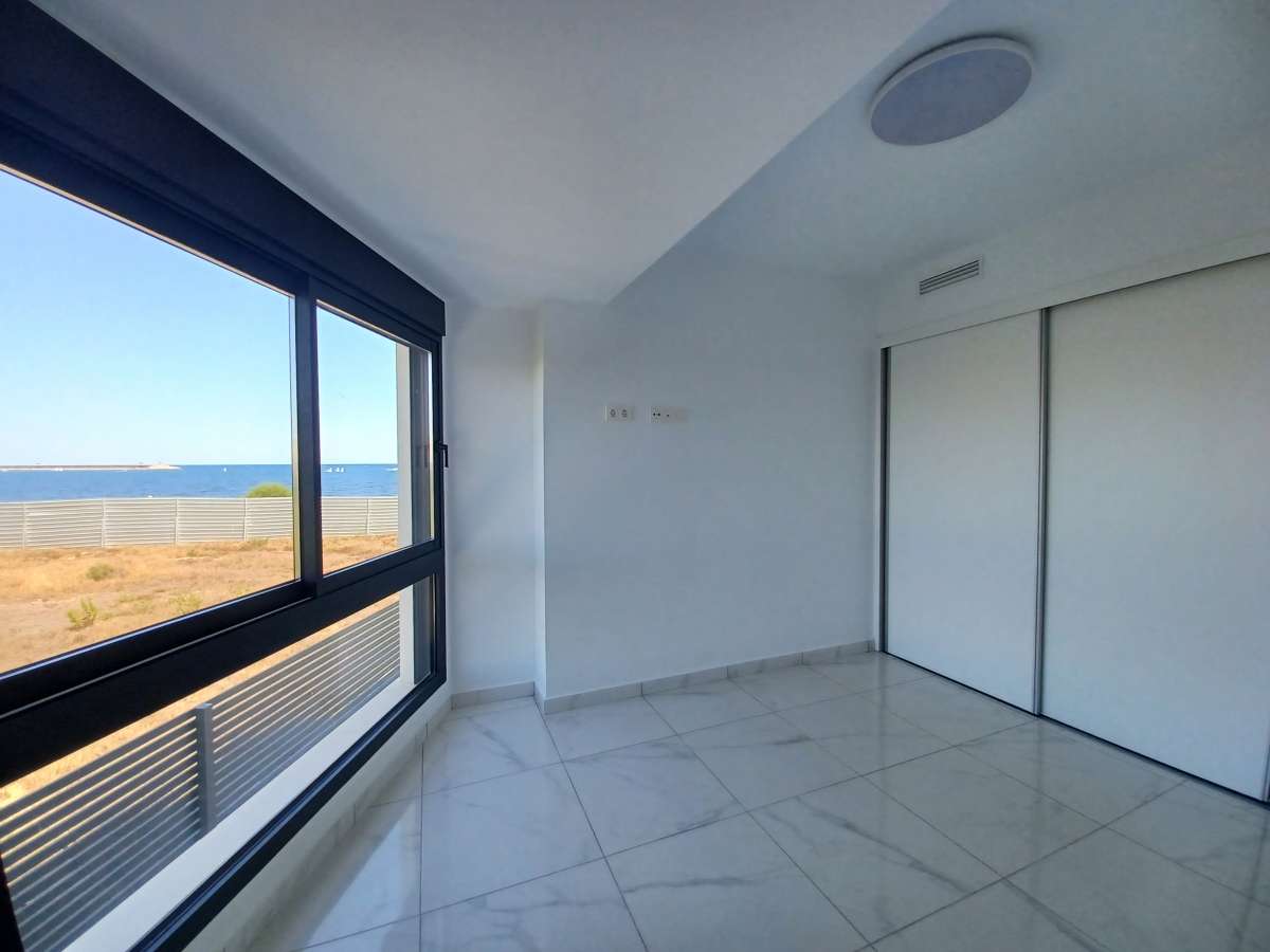 Resale - 5 Bedroom 3 Bathroom Villa in La Veleta - - Alicante Resale - 5 Bedroom 3 Bathroom Villa in La Veleta - - Alicante