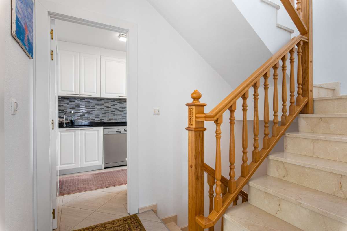 Resale - 4 Bedroom 2 Bathroom Villa in Punta Prima - - Alicante Resale - 4 Bedroom 2 Bathroom Villa in Punta Prima - - Alicante