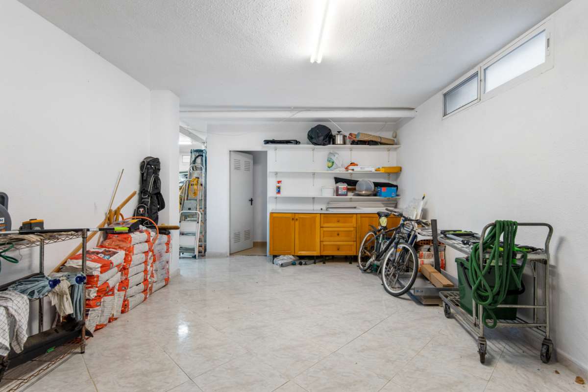 Resale - 4 Bedroom 2 Bathroom Villa in Punta Prima - - Alicante Resale - 4 Bedroom 2 Bathroom Villa in Punta Prima - - Alicante