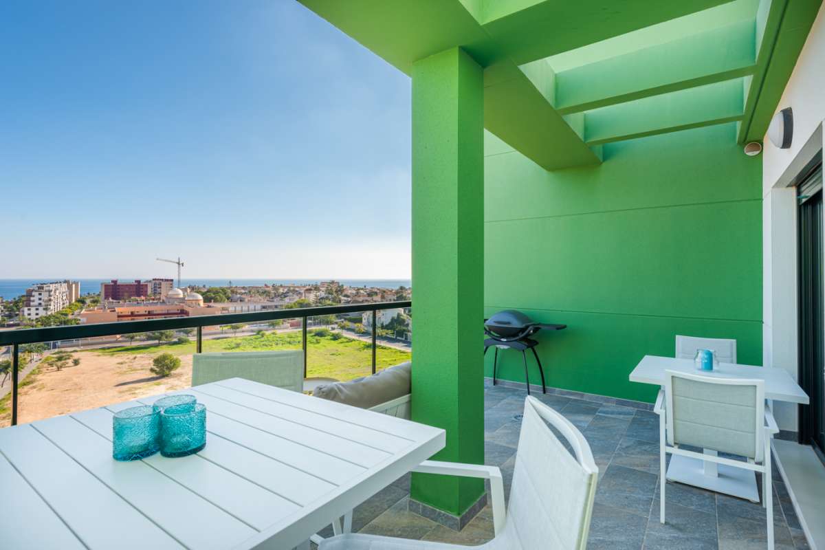 Resale - 2 Bedroom 2 Bathroom Apartment in Mil Palmeras - - Alicante Resale - 2 Bedroom 2 Bathroom Apartment in Mil Palmeras - - Alicante