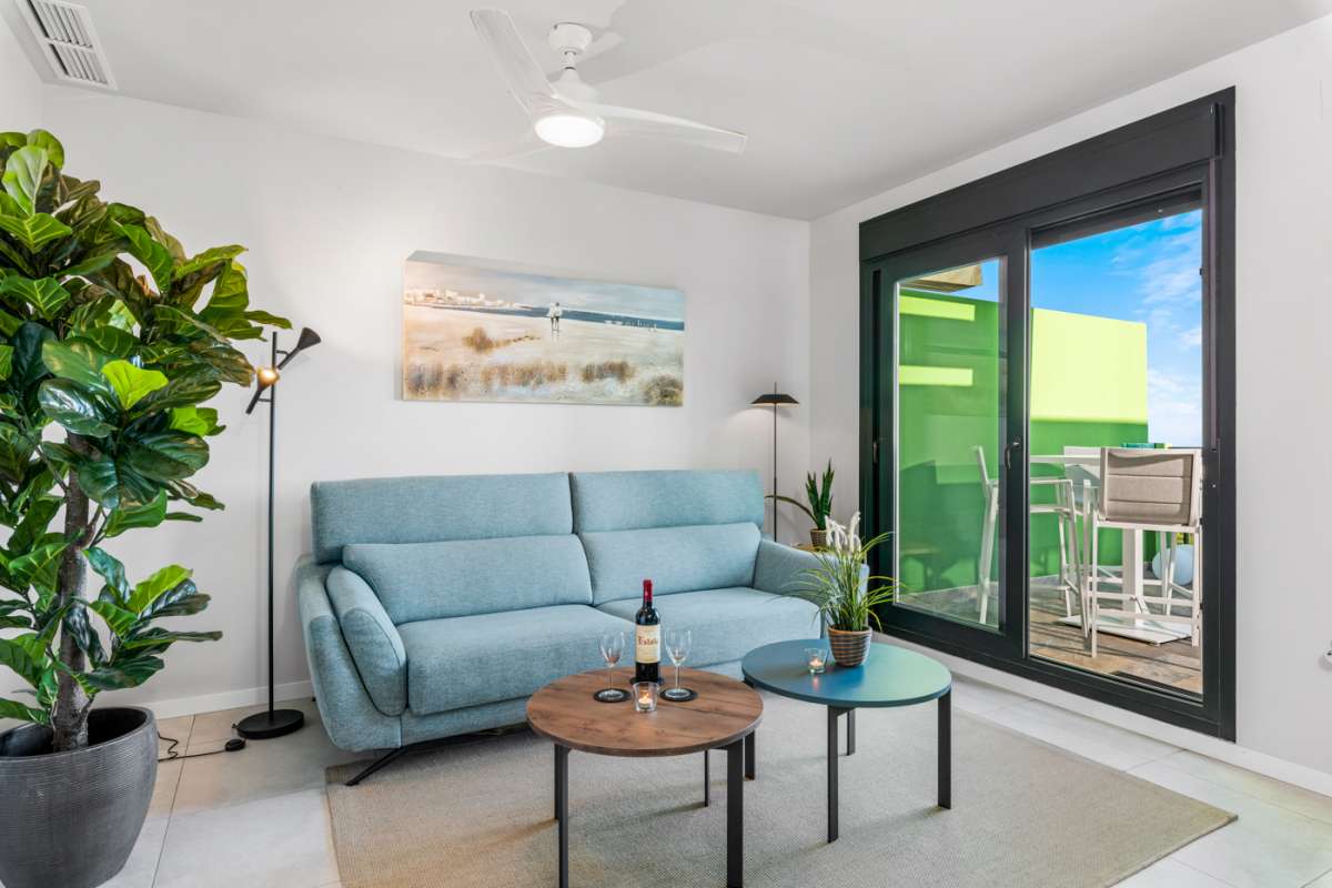 Resale - 2 Bedroom 2 Bathroom Apartment in Mil Palmeras - - Alicante Resale - 2 Bedroom 2 Bathroom Apartment in Mil Palmeras - - Alicante