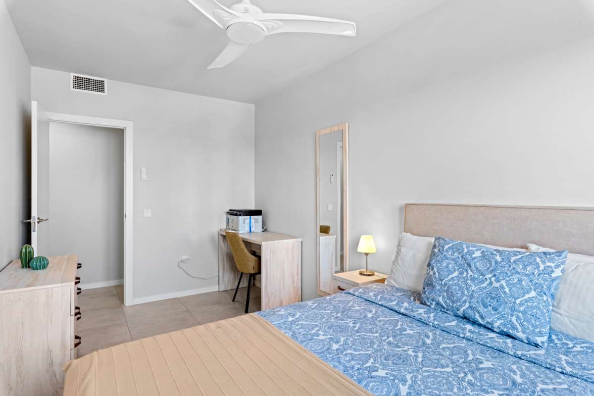 Resale - 2 Bedroom 2 Bathroom Apartment in Mil Palmeras - - Alicante Resale - 2 Bedroom 2 Bathroom Apartment in Mil Palmeras - - Alicante