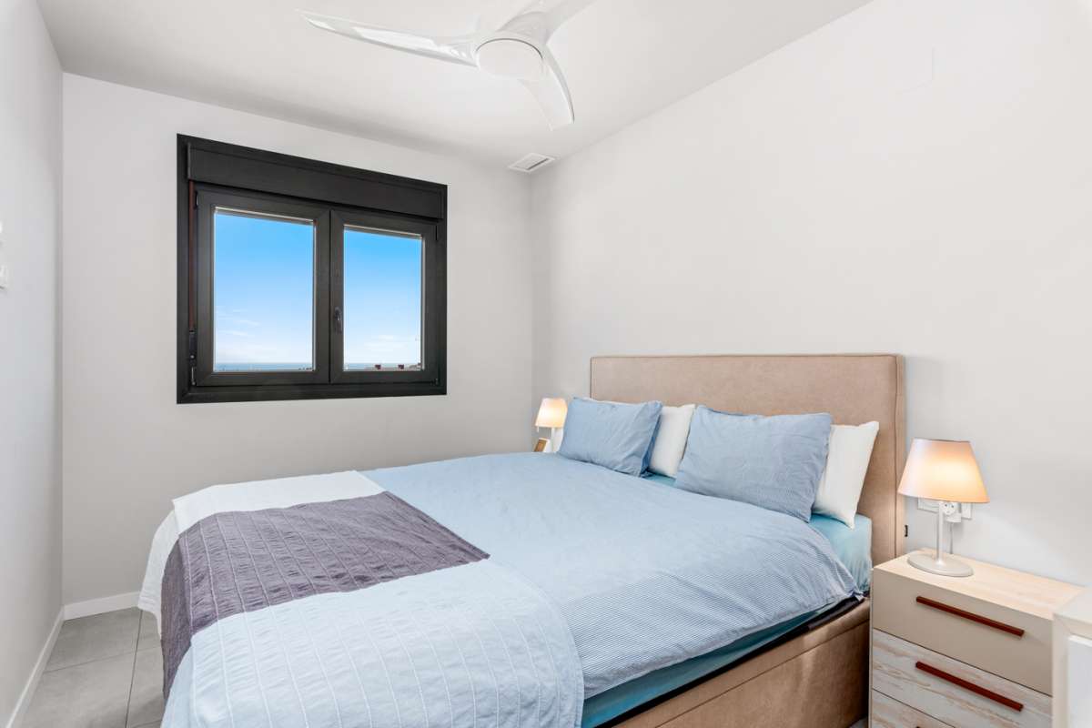 Resale - 2 Bedroom 2 Bathroom Apartment in Mil Palmeras - - Alicante Resale - 2 Bedroom 2 Bathroom Apartment in Mil Palmeras - - Alicante