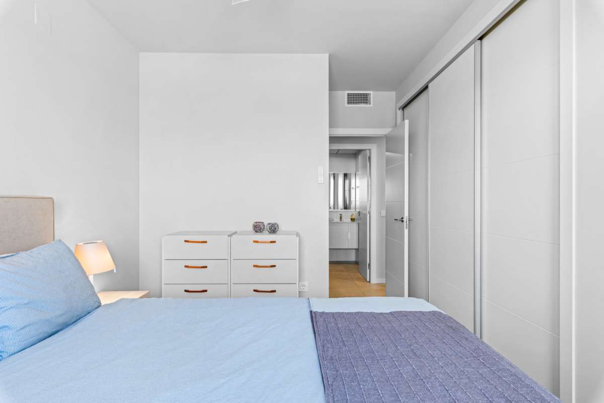 Resale - 2 Bedroom 2 Bathroom Apartment in Mil Palmeras - - Alicante Resale - 2 Bedroom 2 Bathroom Apartment in Mil Palmeras - - Alicante