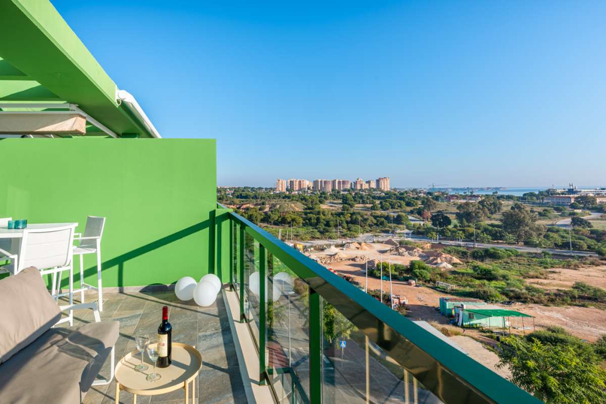 Resale - 2 Bedroom 2 Bathroom Apartment in Mil Palmeras - - Alicante Resale - 2 Bedroom 2 Bathroom Apartment in Mil Palmeras - - Alicante