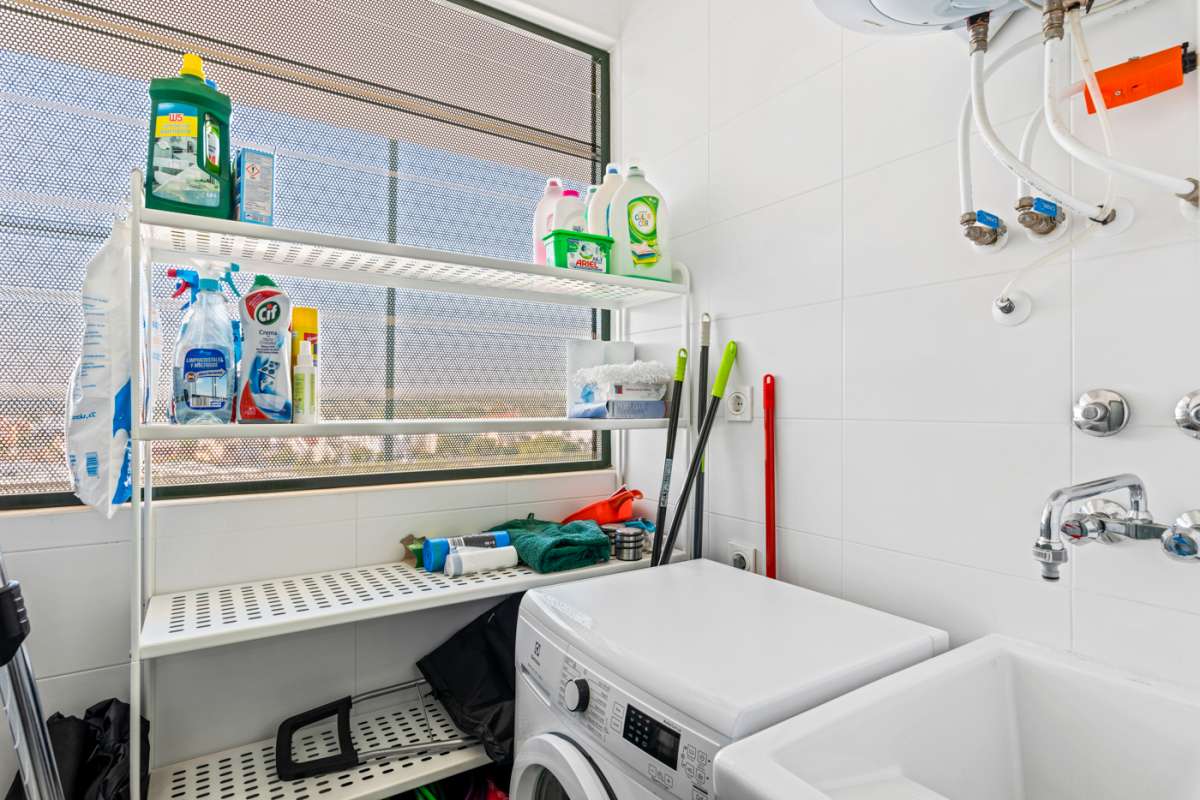 Resale - 2 Bedroom 2 Bathroom Apartment in Mil Palmeras - - Alicante Resale - 2 Bedroom 2 Bathroom Apartment in Mil Palmeras - - Alicante