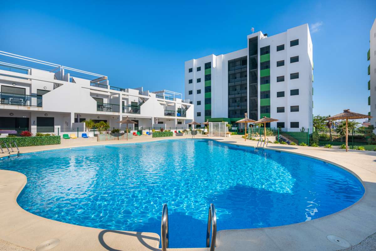Resale - 2 Bedroom 2 Bathroom Apartment in Mil Palmeras - - Alicante Resale - 2 Bedroom 2 Bathroom Apartment in Mil Palmeras - - Alicante