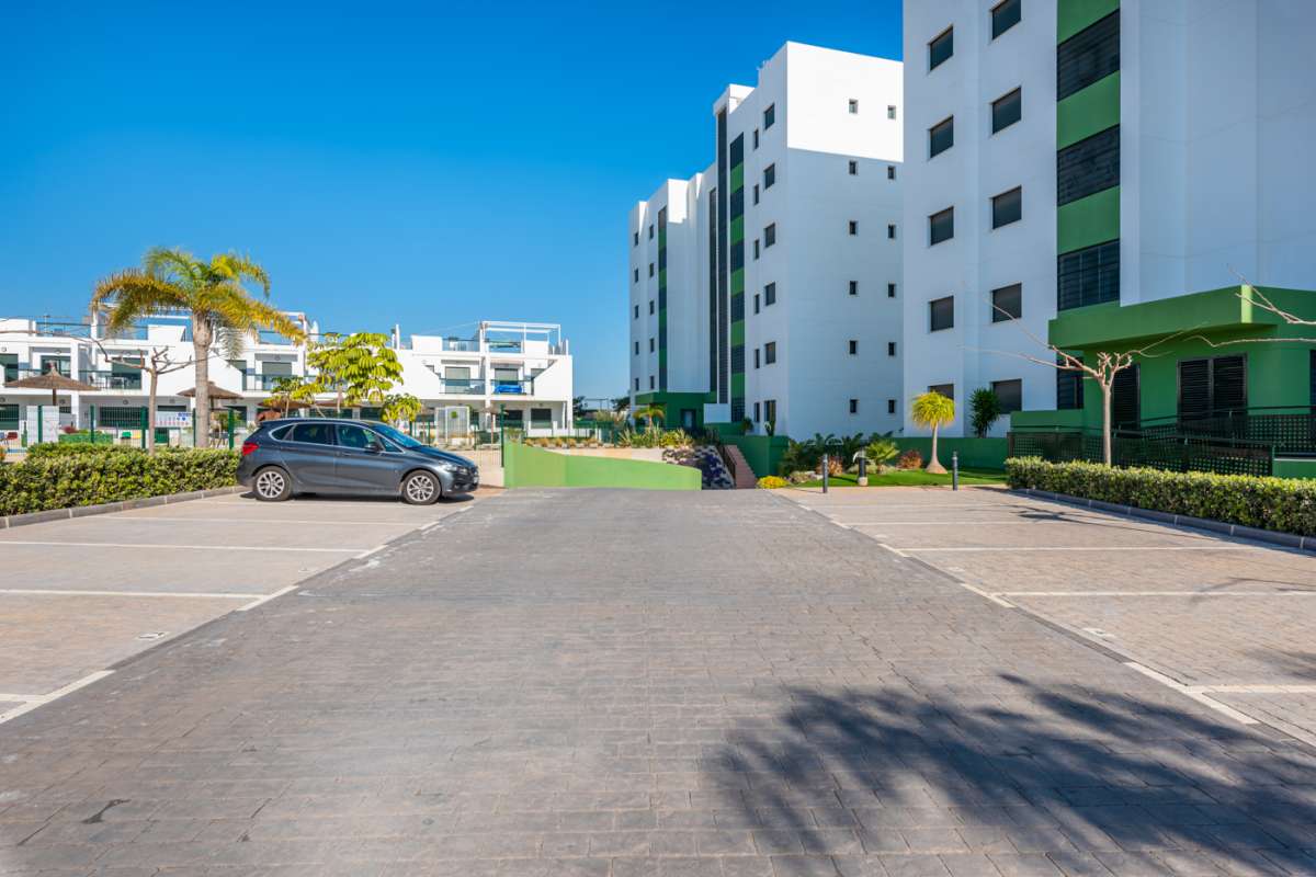 Resale - 2 Bedroom 2 Bathroom Apartment in Mil Palmeras - - Alicante Resale - 2 Bedroom 2 Bathroom Apartment in Mil Palmeras - - Alicante