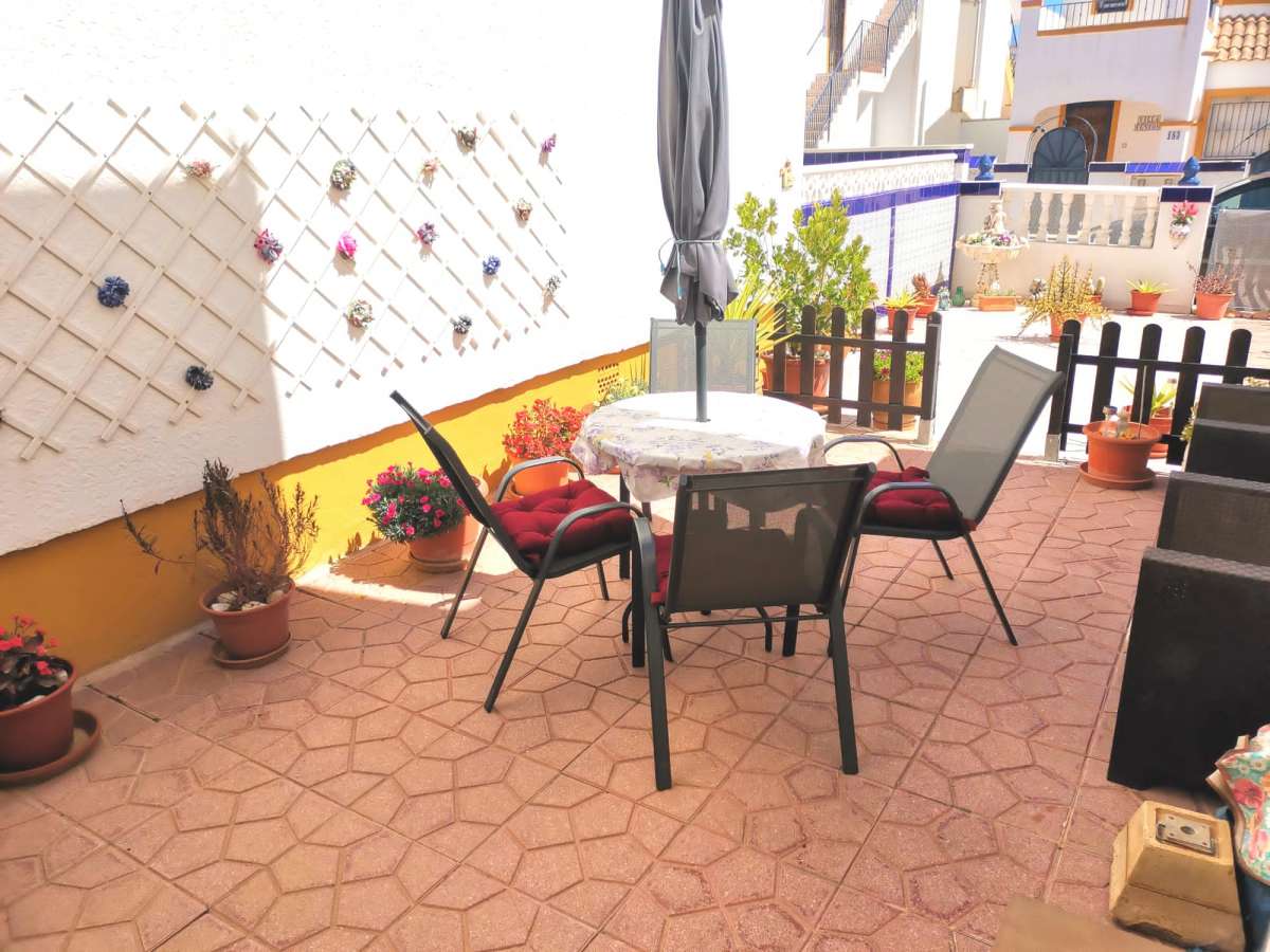 Resale - 3 Bedroom 2 Bathroom House in La Florida - - Alicante Resale - 3 Bedroom 2 Bathroom House in La Florida - - Alicante