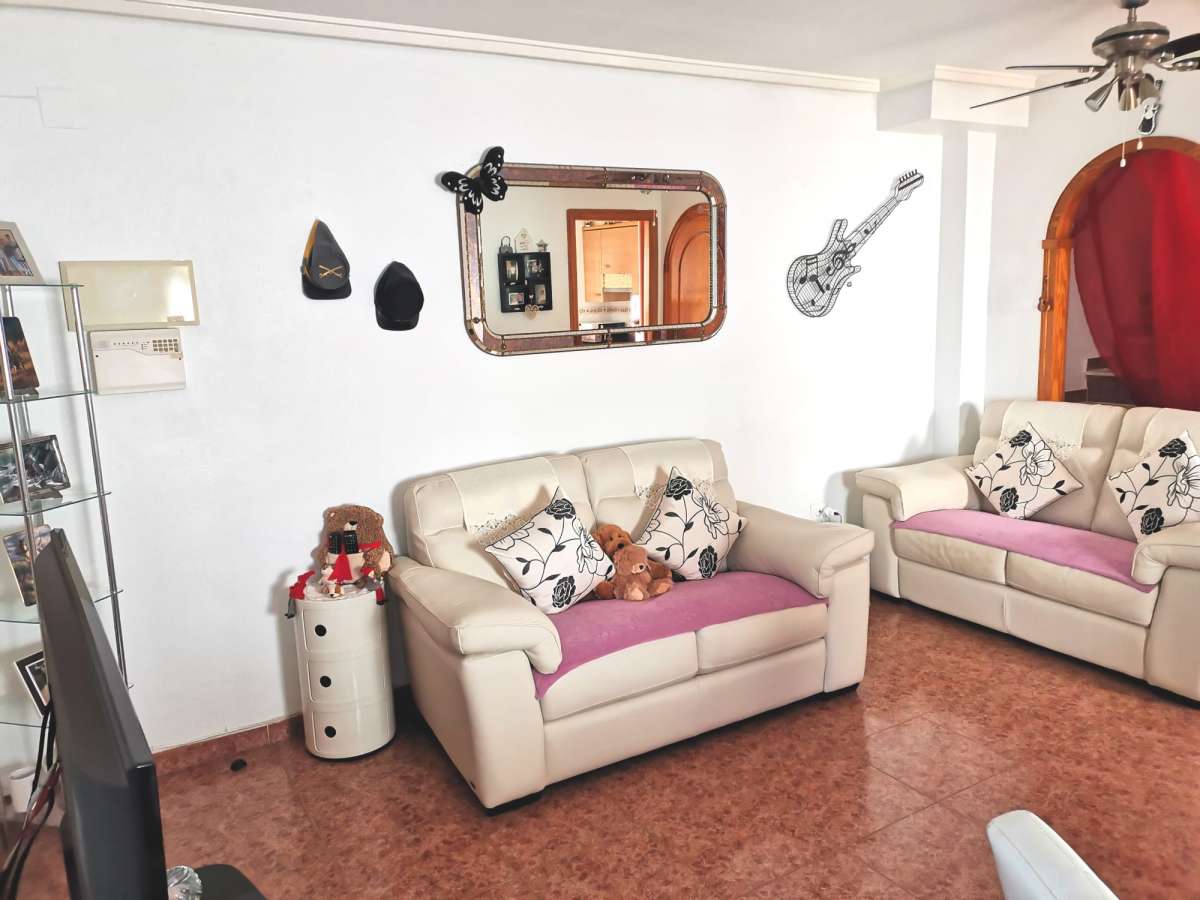 Resale - 3 Bedroom 2 Bathroom House in La Florida - - Alicante Resale - 3 Bedroom 2 Bathroom House in La Florida - - Alicante