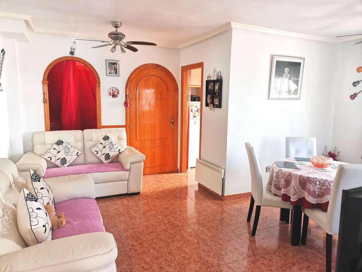 Resale - 3 Bedroom 2 Bathroom House in La Florida - - Alicante Resale - 3 Bedroom 2 Bathroom House in La Florida - - Alicante