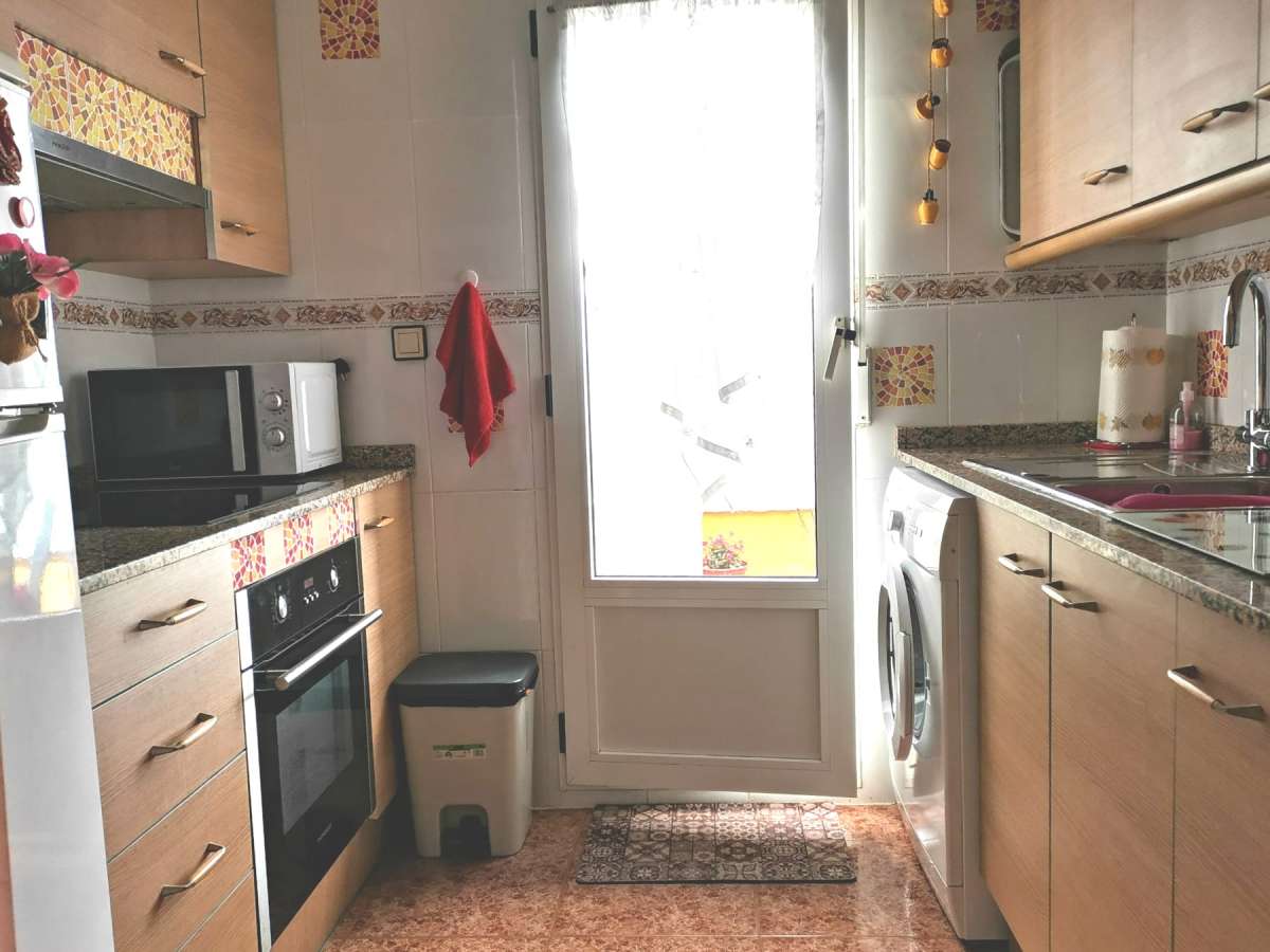 Resale - 3 Bedroom 2 Bathroom House in La Florida - - Alicante Resale - 3 Bedroom 2 Bathroom House in La Florida - - Alicante