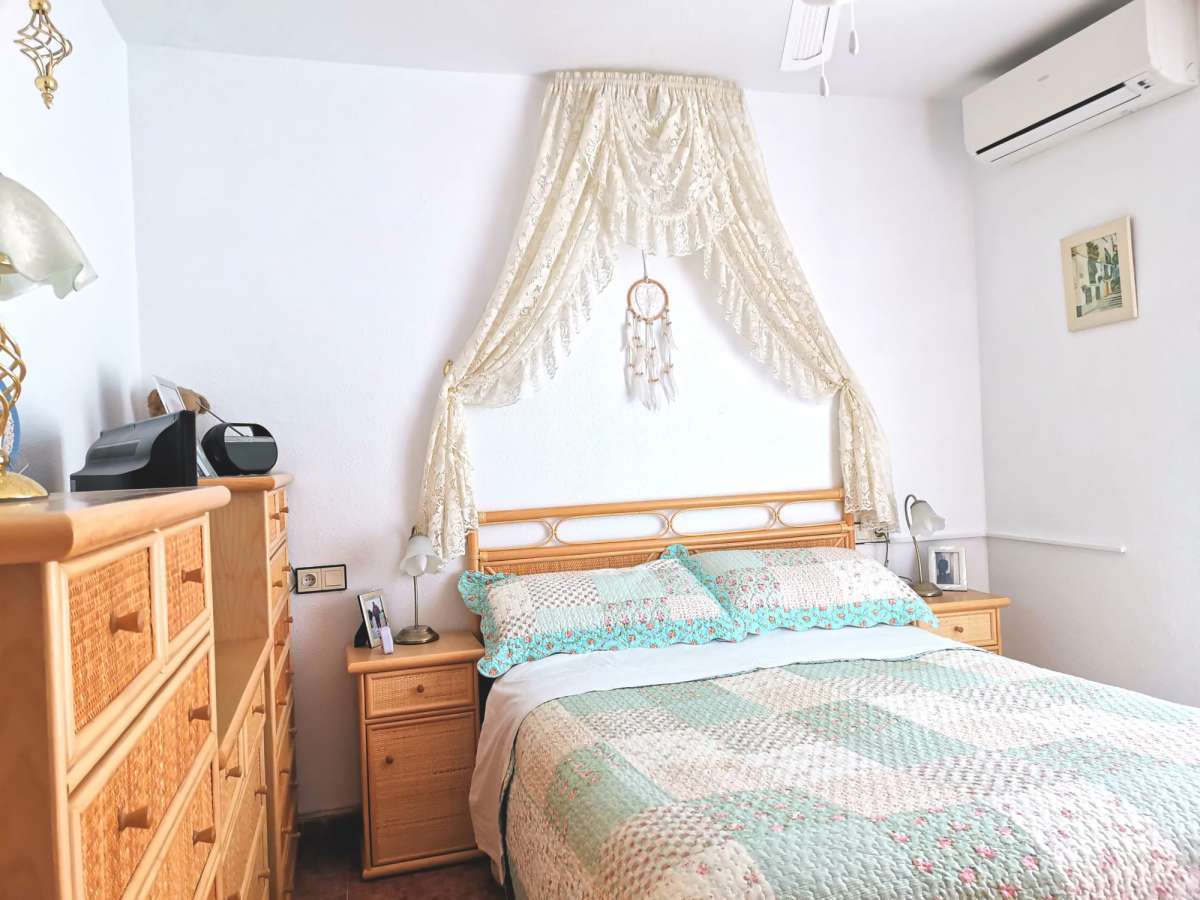 Resale - 3 Bedroom 2 Bathroom House in La Florida - - Alicante Resale - 3 Bedroom 2 Bathroom House in La Florida - - Alicante