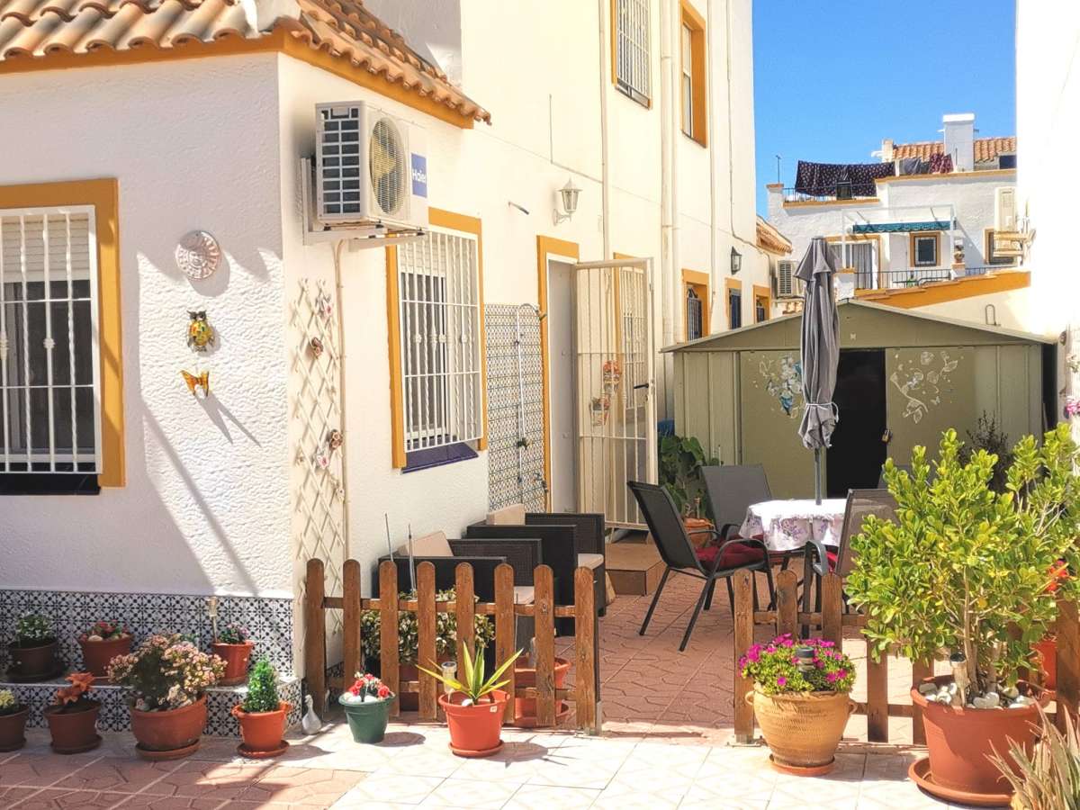 Resale - 3 Bedroom 2 Bathroom House in La Florida - - Alicante Resale - 3 Bedroom 2 Bathroom House in La Florida - - Alicante