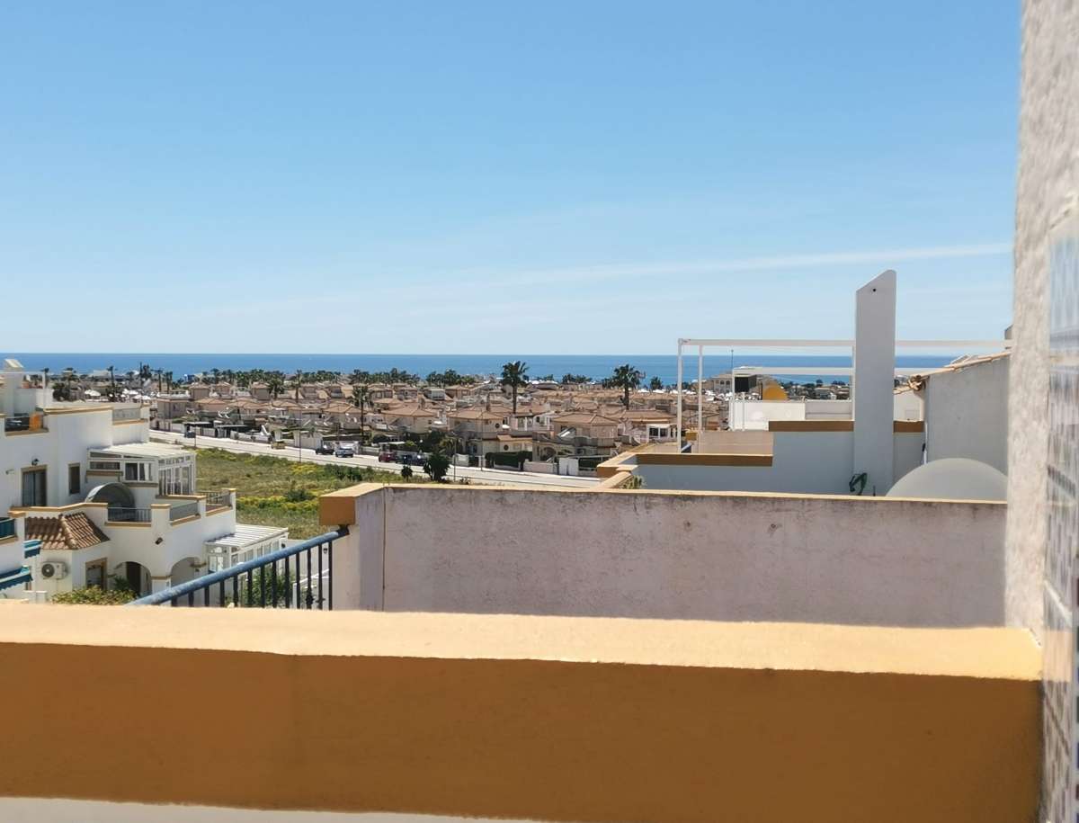 Resale - 3 Bedroom 2 Bathroom House in La Florida - - Alicante Resale - 3 Bedroom 2 Bathroom House in La Florida - - Alicante