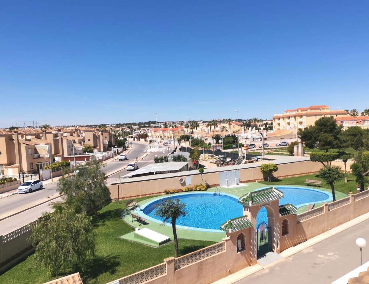 Resale - 3 Bedroom 2 Bathroom House in La Florida - - Alicante Resale - 3 Bedroom 2 Bathroom House in La Florida - - Alicante