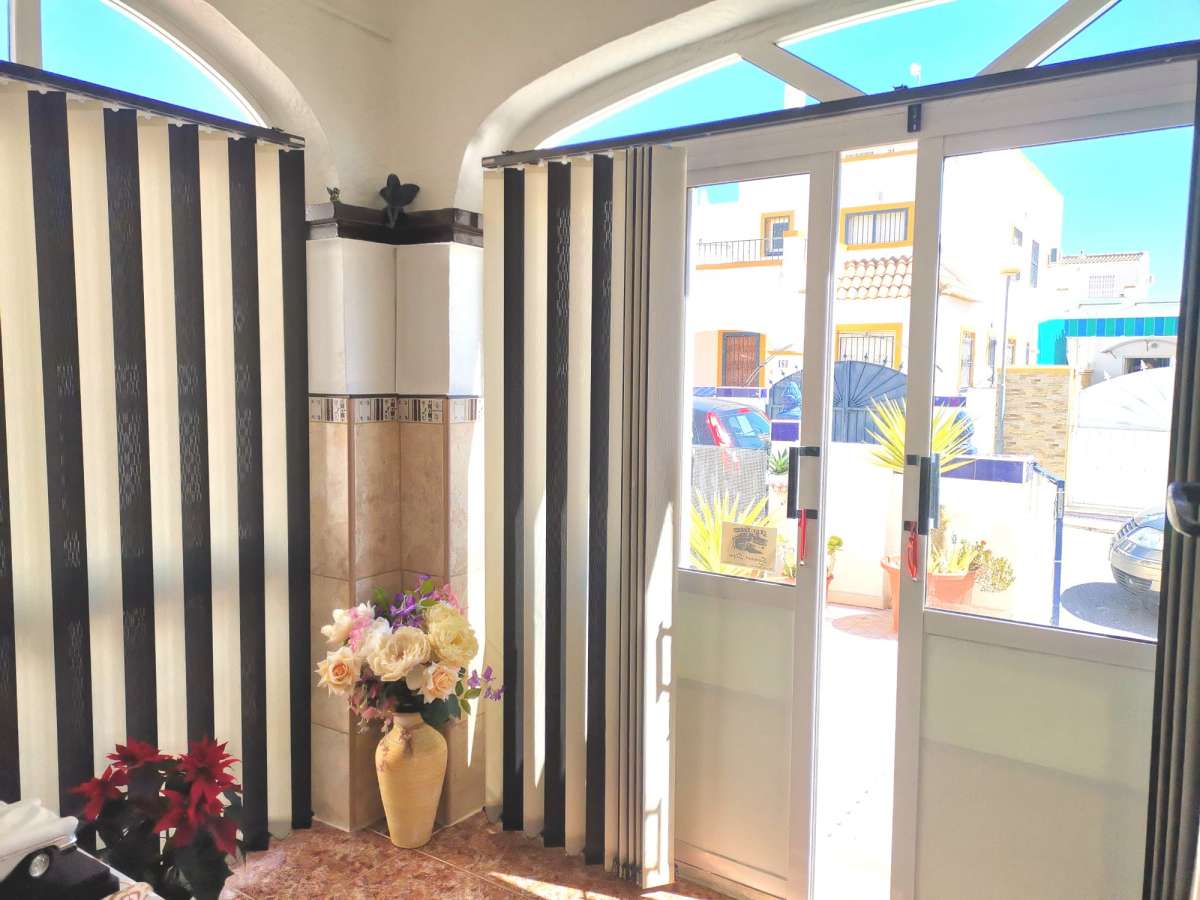 Resale - 3 Bedroom 2 Bathroom House in La Florida - - Alicante Resale - 3 Bedroom 2 Bathroom House in La Florida - - Alicante