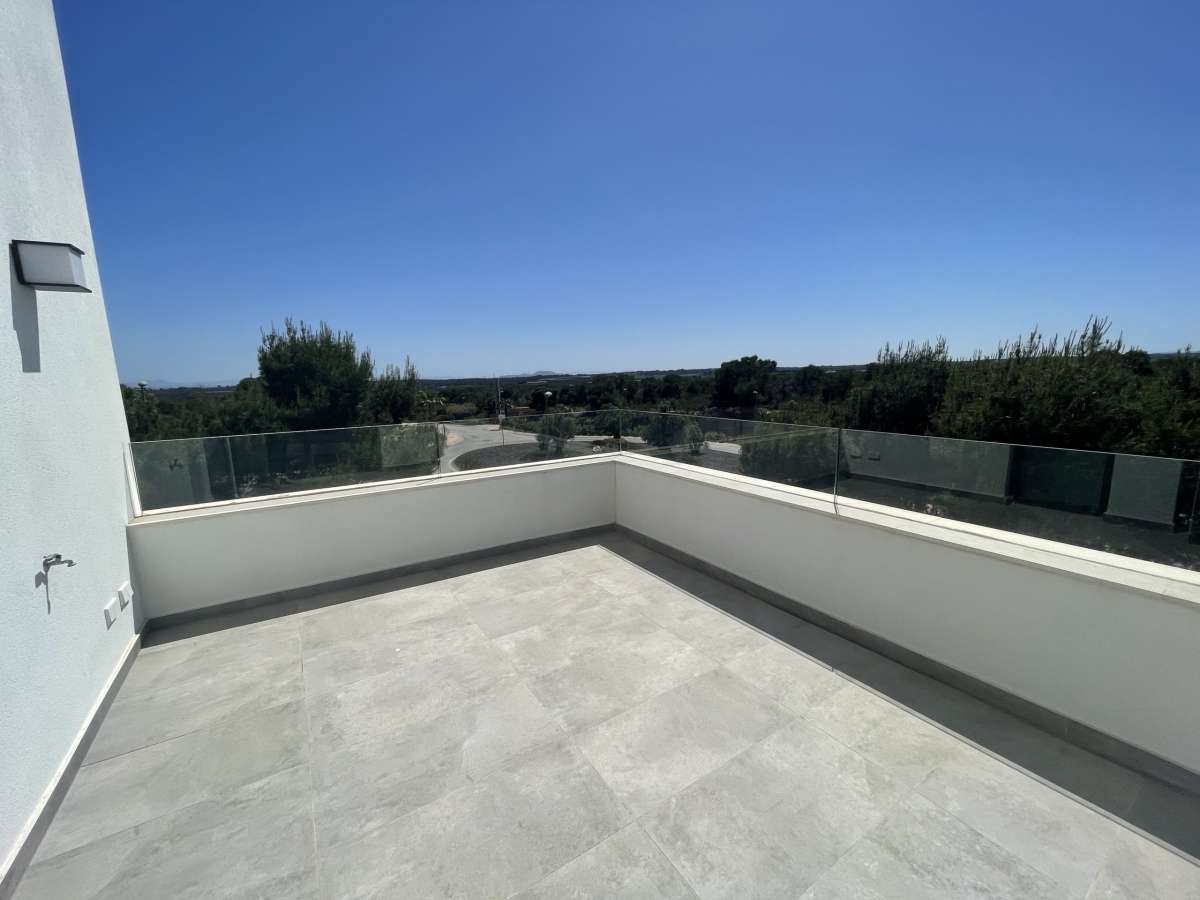 Resale - 3 Bedroom 3 Bathroom Villa in Las Colinas Golf and Country Club - - Alicante Resale - 3 Bedroom 3 Bathroom Villa in Las Colinas Golf and Country Club - - Alicante