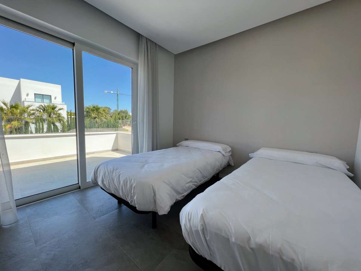 Resale - 3 Bedroom 3 Bathroom Villa in Las Colinas Golf and Country Club - - Alicante Resale - 3 Bedroom 3 Bathroom Villa in Las Colinas Golf and Country Club - - Alicante