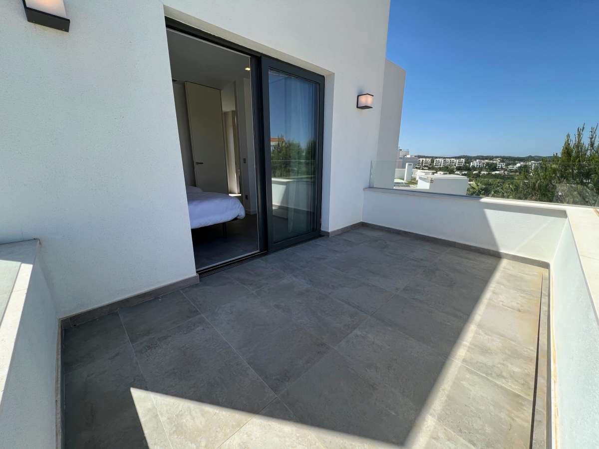 Resale - 3 Bedroom 3 Bathroom Villa in Las Colinas Golf and Country Club - - Alicante Resale - 3 Bedroom 3 Bathroom Villa in Las Colinas Golf and Country Club - - Alicante