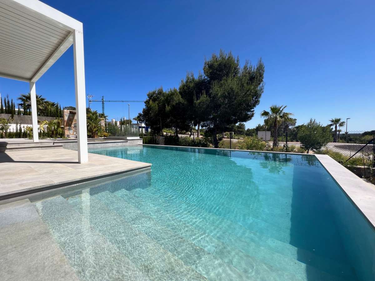 Resale - 3 Bedroom 3 Bathroom Villa in Las Colinas Golf and Country Club - - Alicante Resale - 3 Bedroom 3 Bathroom Villa in Las Colinas Golf and Country Club - - Alicante