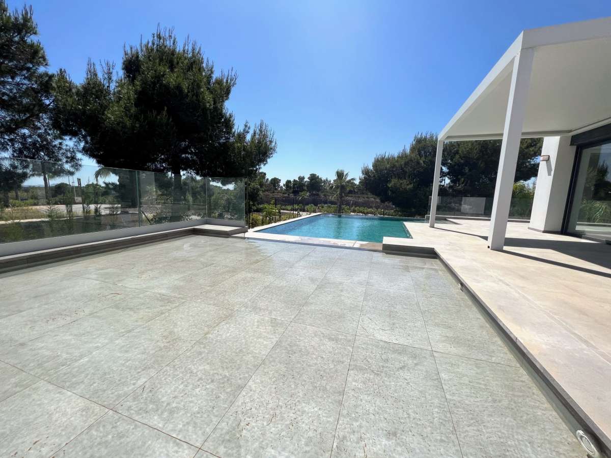 Resale - 3 Bedroom 3 Bathroom Villa in Las Colinas Golf and Country Club - - Alicante Resale - 3 Bedroom 3 Bathroom Villa in Las Colinas Golf and Country Club - - Alicante