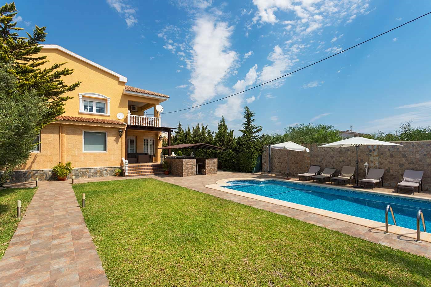Resale - 5 Bedroom 5 Bathroom Villa in Orihuela Costa - Cabo Roig - Alicante Resale - 5 Bedroom 5 Bathroom Villa in Orihuela Costa - Cabo Roig - Alicante