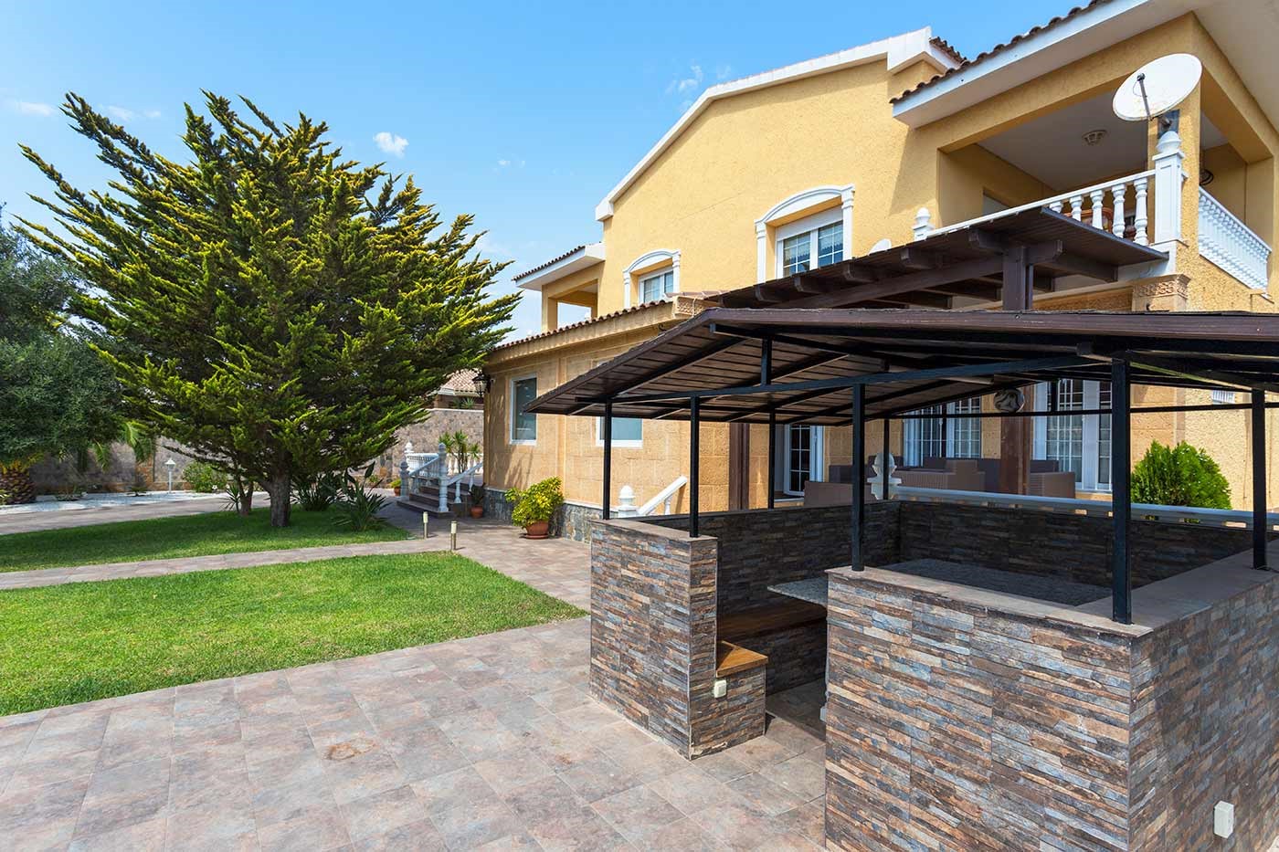 Resale - 5 Bedroom 5 Bathroom Villa in Orihuela Costa - Cabo Roig - Alicante Resale - 5 Bedroom 5 Bathroom Villa in Orihuela Costa - Cabo Roig - Alicante