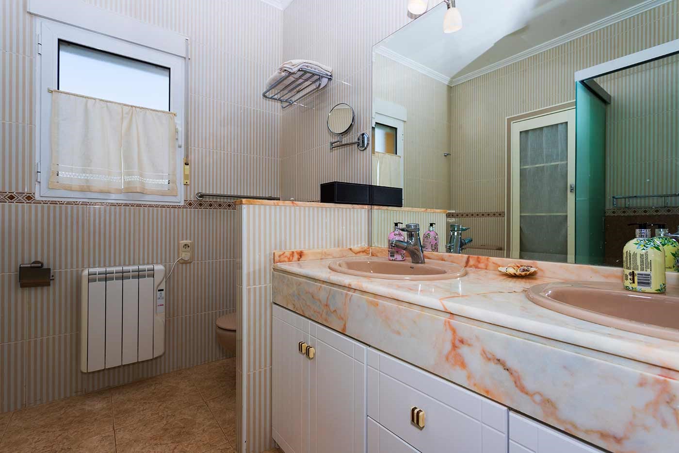 Resale - 5 Bedroom 5 Bathroom Villa in Orihuela Costa - Cabo Roig - Alicante Resale - 5 Bedroom 5 Bathroom Villa in Orihuela Costa - Cabo Roig - Alicante