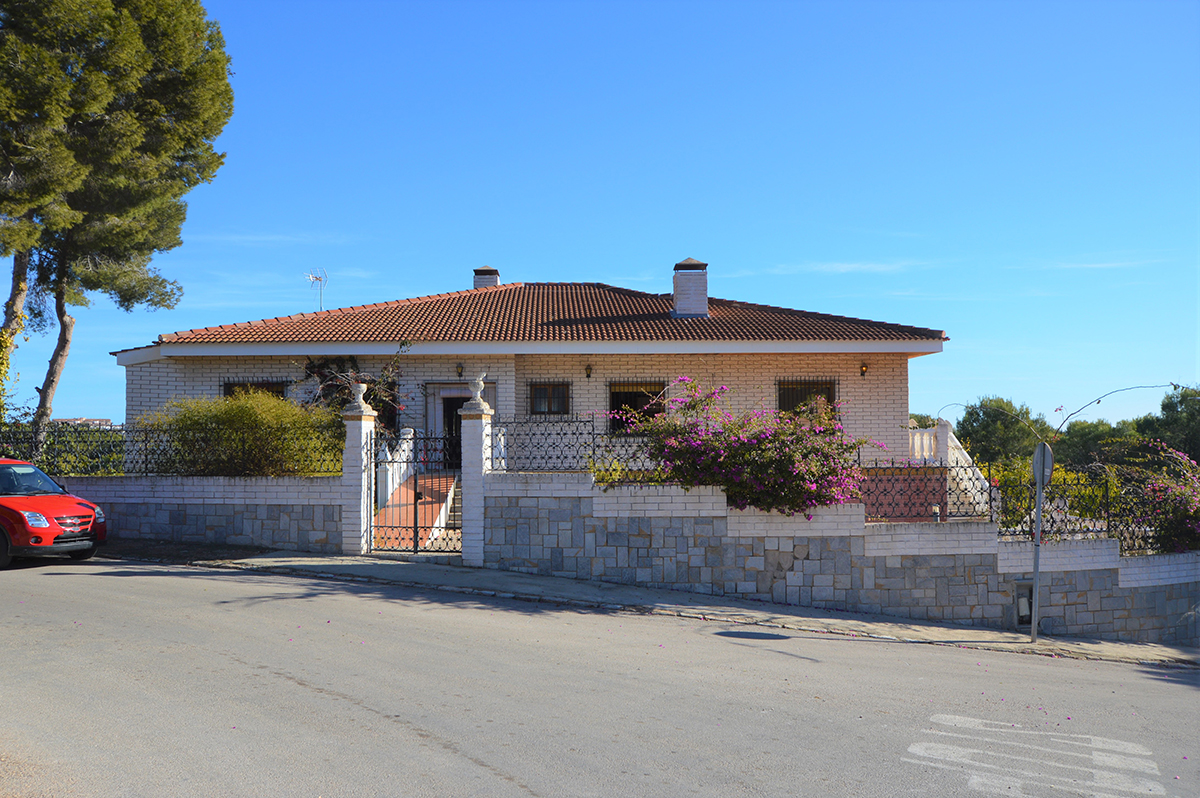 Resale - 10 Bedroom 9 Bathroom Villa in Orihuela Costa - Campoamor - Alicante Resale - 10 Bedroom 9 Bathroom Villa in Orihuela Costa - Campoamor - Alicante