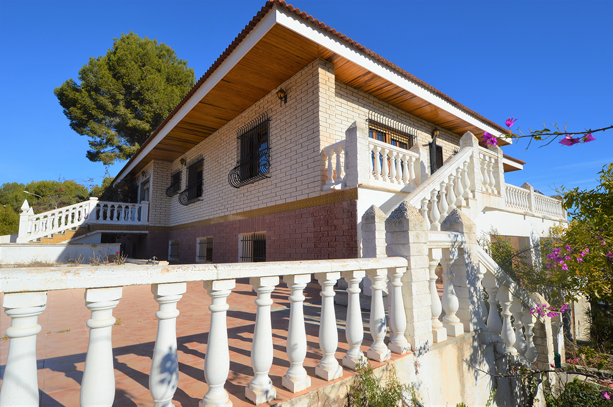 Resale - 10 Bedroom 9 Bathroom Villa in Orihuela Costa - Campoamor - Alicante Resale - 10 Bedroom 9 Bathroom Villa in Orihuela Costa - Campoamor - Alicante