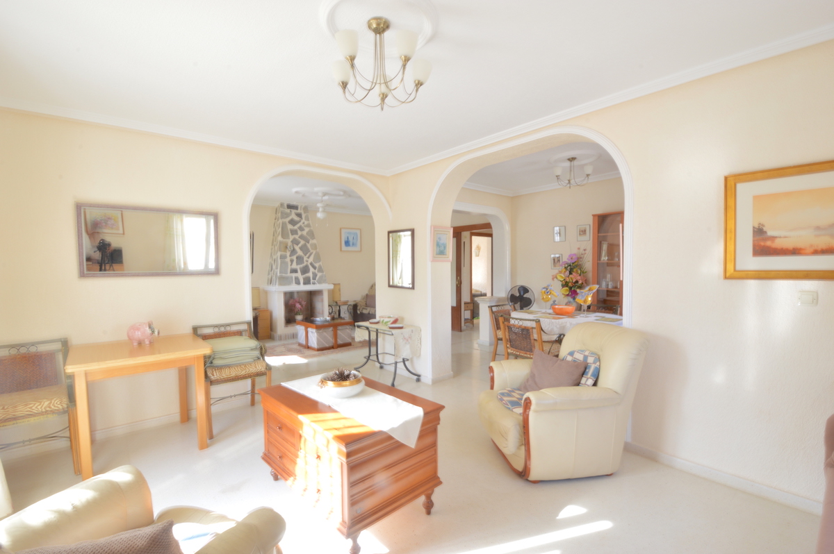 Sold - 4 Bedroom 3 Bathroom Villa in Orihuela Costa - Playa Flamenca - Alicante