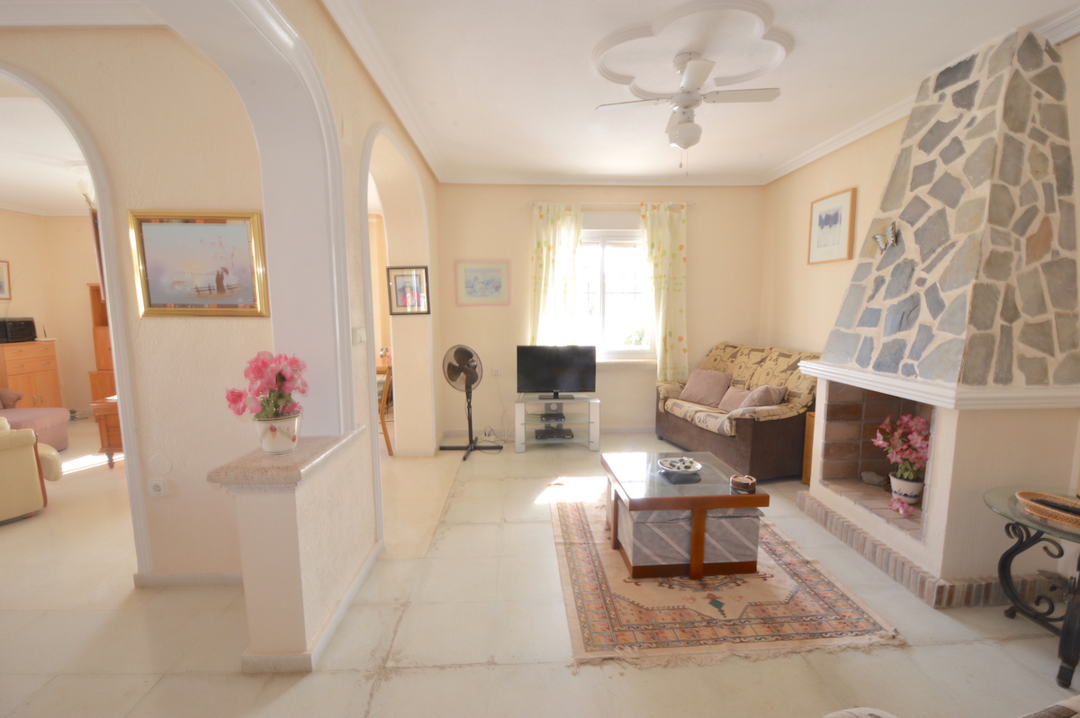 Sold - 4 Bedroom 3 Bathroom Villa in Orihuela Costa - Playa Flamenca - Alicante