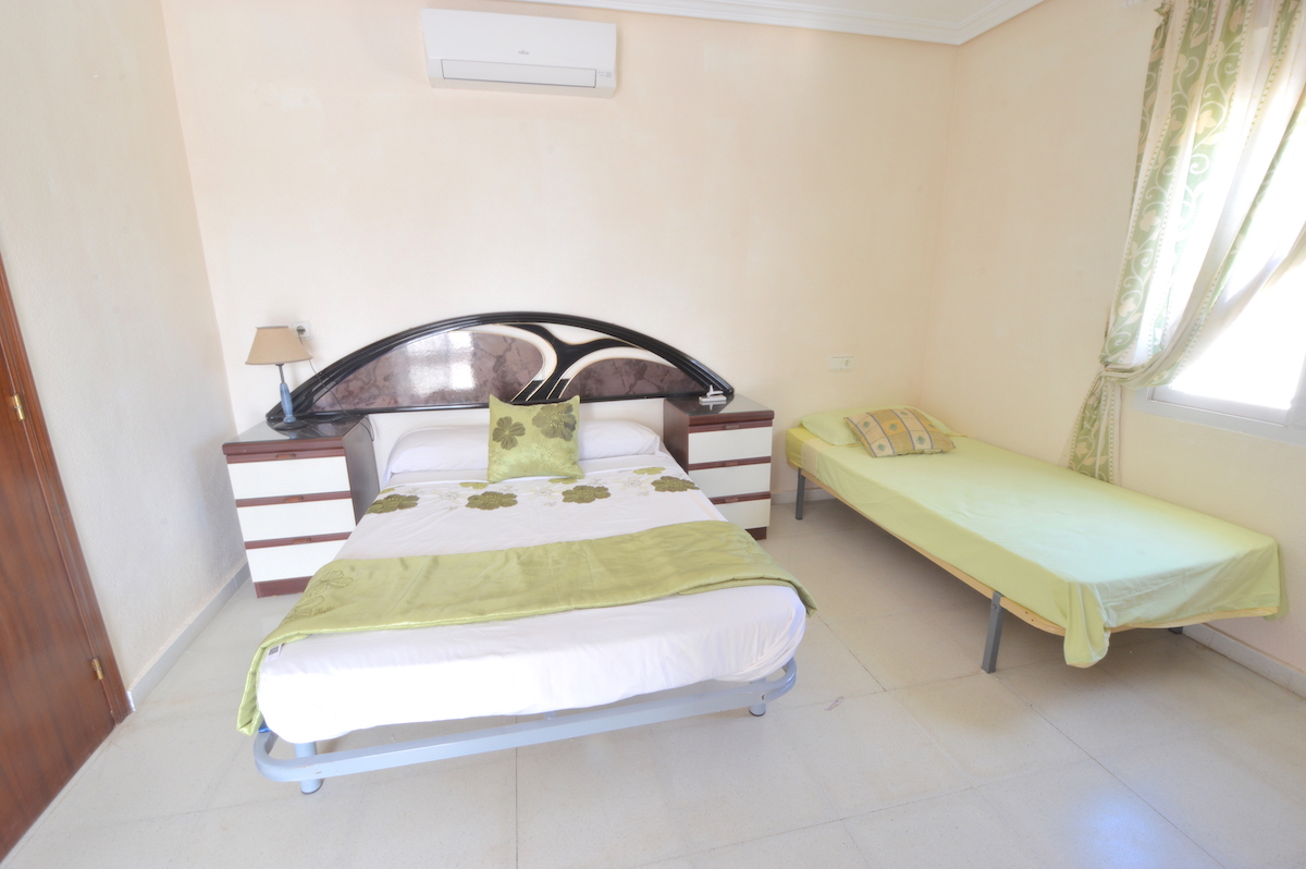 Sold - 4 Bedroom 3 Bathroom Villa in Orihuela Costa - Playa Flamenca - Alicante