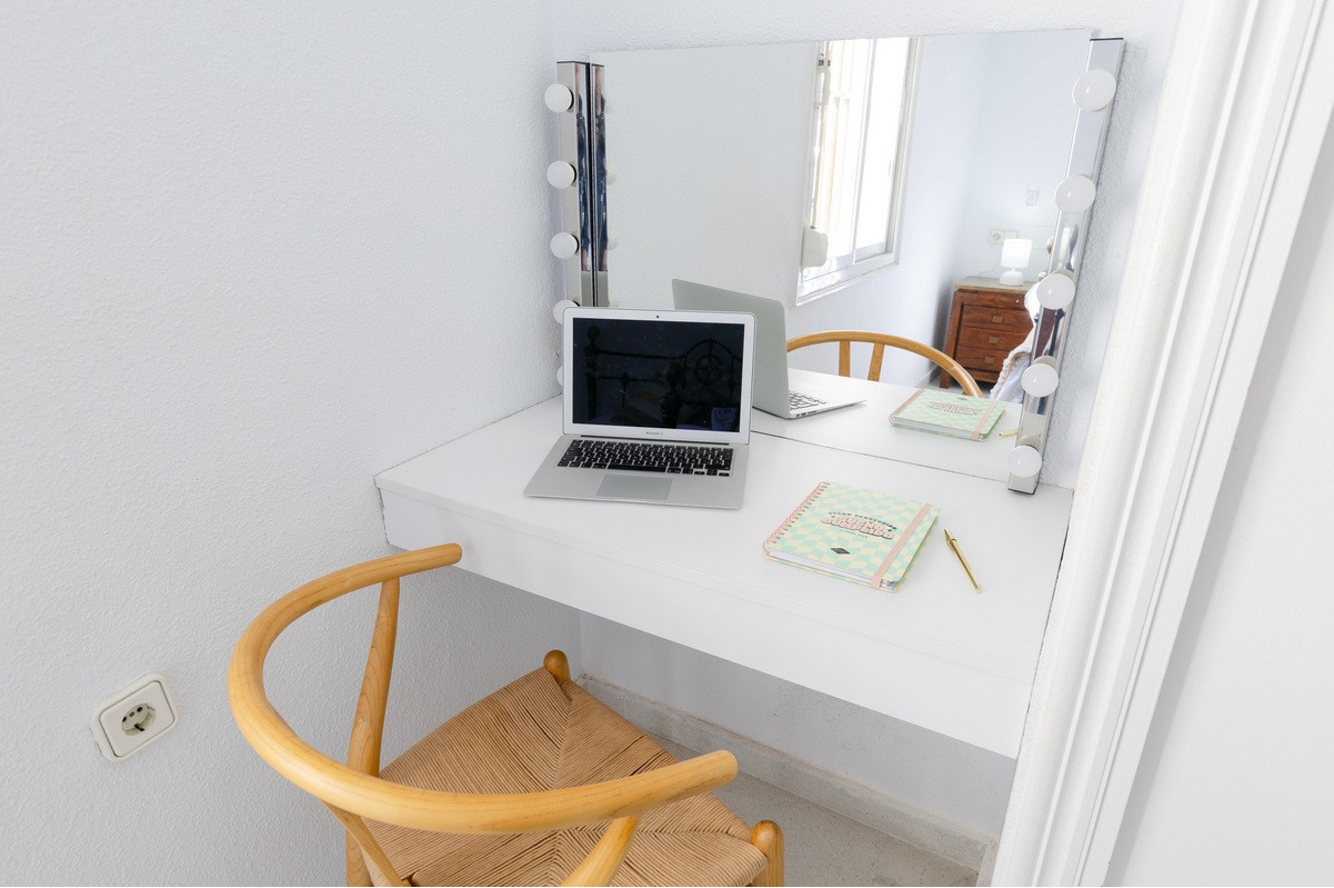 Resale - 4 Bedroom 3 Bathroom Villa in Orihuela Costa - Playa Flamenca - Alicante