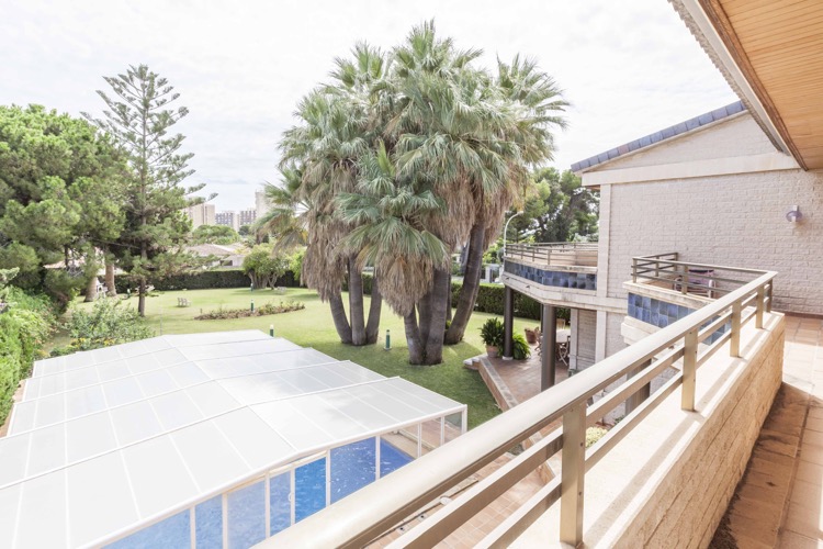 Resale - 7 Bedroom 5 Bathroom Villa in Orihuela Costa - Campoamor - Alicante Resale - 7 Bedroom 5 Bathroom Villa in Orihuela Costa - Campoamor - Alicante
