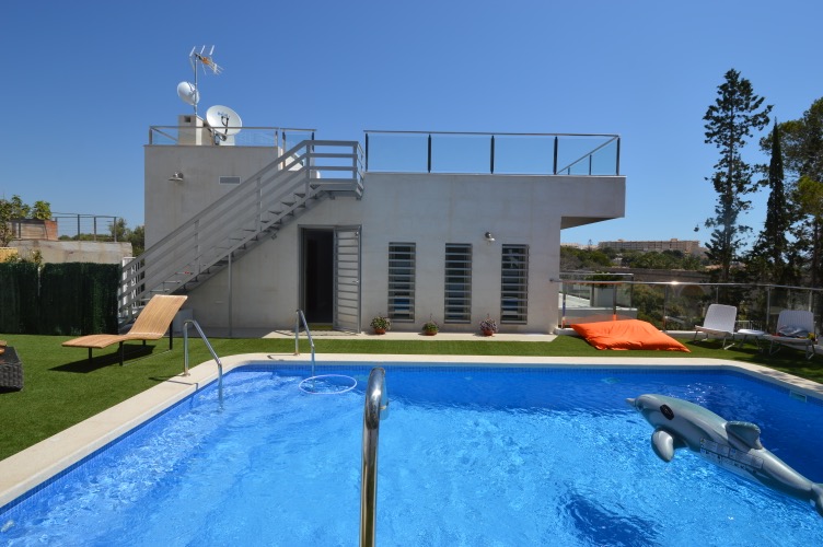 Resale - 5 Bedroom 5 Bathroom Villa in Orihuela Costa - Campoamor - Alicante Resale - 5 Bedroom 5 Bathroom Villa in Orihuela Costa - Campoamor - Alicante