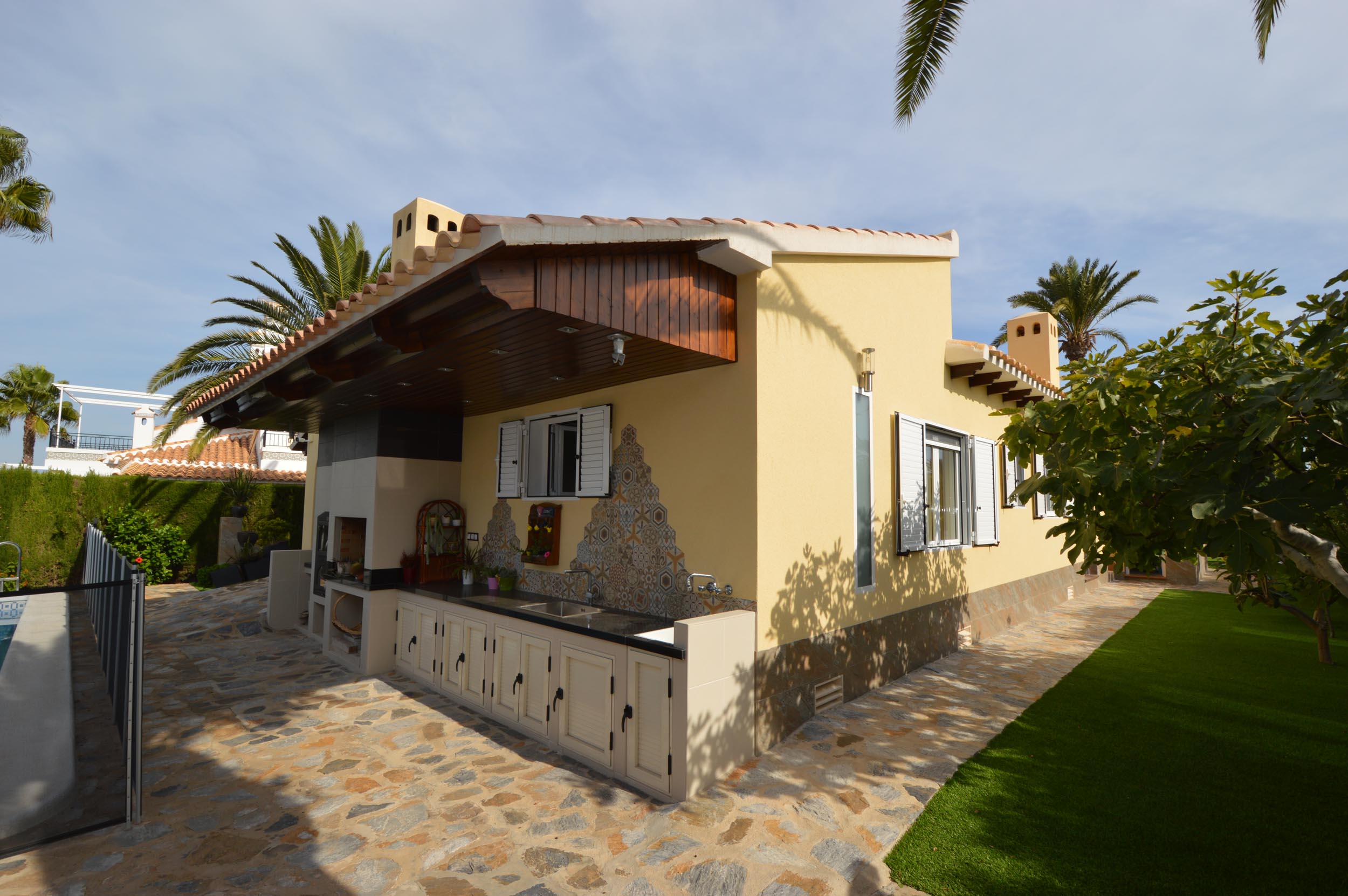 Resale - 3 Bedroom 2 Bathroom Villa in Orihuela Costa - Cabo Roig - Alicante Resale - 3 Bedroom 2 Bathroom Villa in Orihuela Costa - Cabo Roig - Alicante