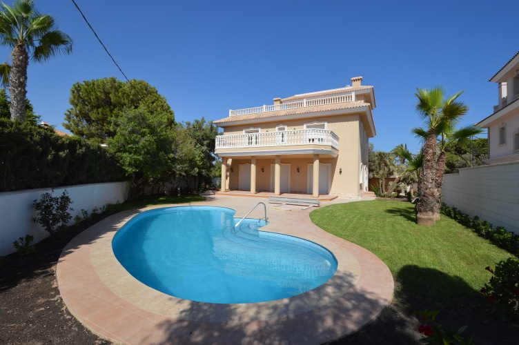 Resale - 6 Bedroom 5 Bathroom Villa in Orihuela Costa - Cabo Roig - Alicante Resale - 6 Bedroom 5 Bathroom Villa in Orihuela Costa - Cabo Roig - Alicante