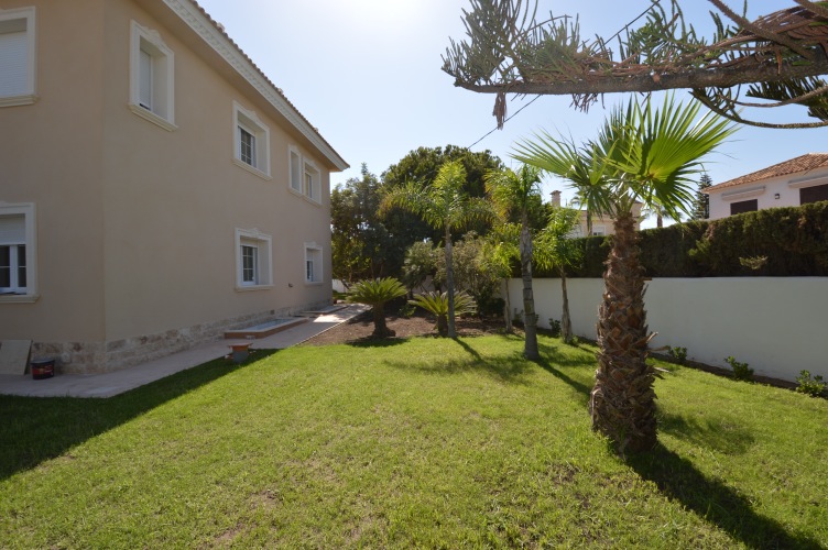 Resale - 6 Bedroom 5 Bathroom Villa in Orihuela Costa - Cabo Roig - Alicante Resale - 6 Bedroom 5 Bathroom Villa in Orihuela Costa - Cabo Roig - Alicante