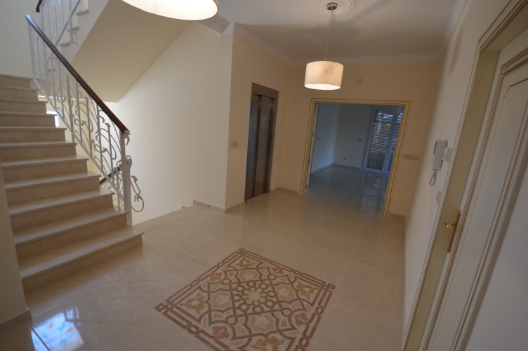 Resale - 6 Bedroom 5 Bathroom Villa in Orihuela Costa - Cabo Roig - Alicante Resale - 6 Bedroom 5 Bathroom Villa in Orihuela Costa - Cabo Roig - Alicante