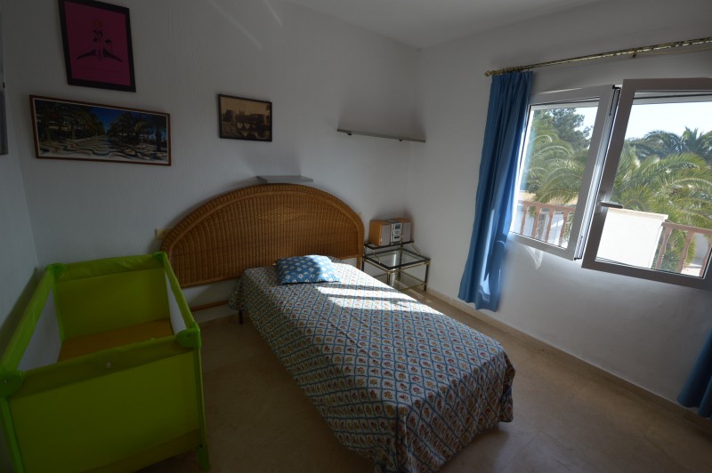 Resale - 6 Bedroom 4 Bathroom Villa in Orihuela Costa - La Zenia - Alicante