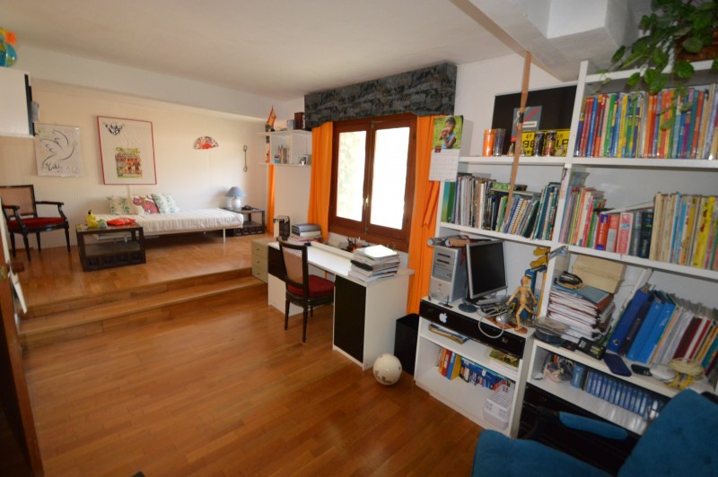 Resale - 6 Bedroom 4 Bathroom Villa in Orihuela Costa - La Zenia - Alicante