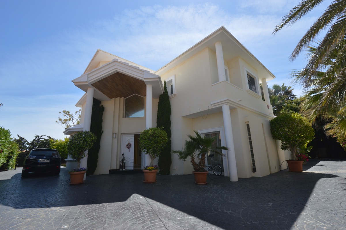 Sold - 4 Bedroom 3 Bathroom Villa in Orihuela Costa - Cabo Roig - Alicante Sold - 4 Bedroom 3 Bathroom Villa in Orihuela Costa - Cabo Roig - Alicante