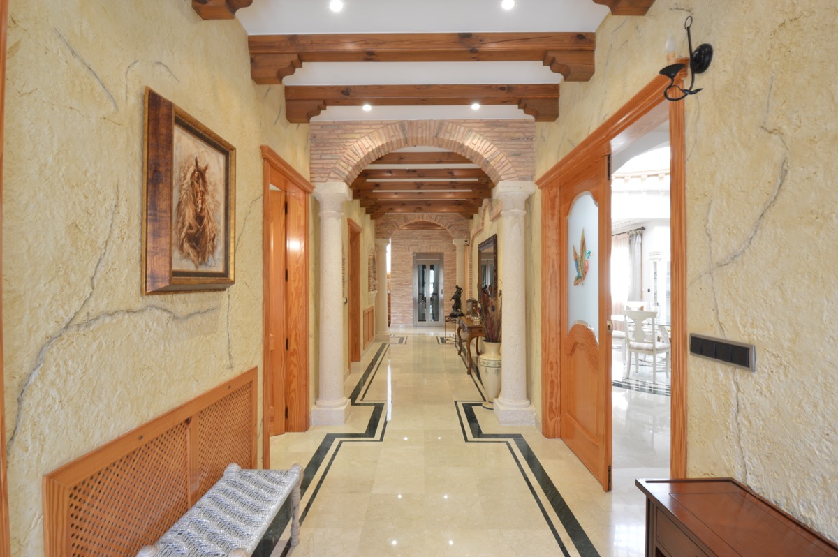 Resale - 7 Bedroom 5 Bathroom Villa in Orihuela Costa - Campoamor - Alicante Resale - 7 Bedroom 5 Bathroom Villa in Orihuela Costa - Campoamor - Alicante